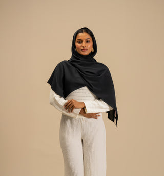 Black Premium Chiffon Scarf - Modest Wear For Women | Armario Modesto