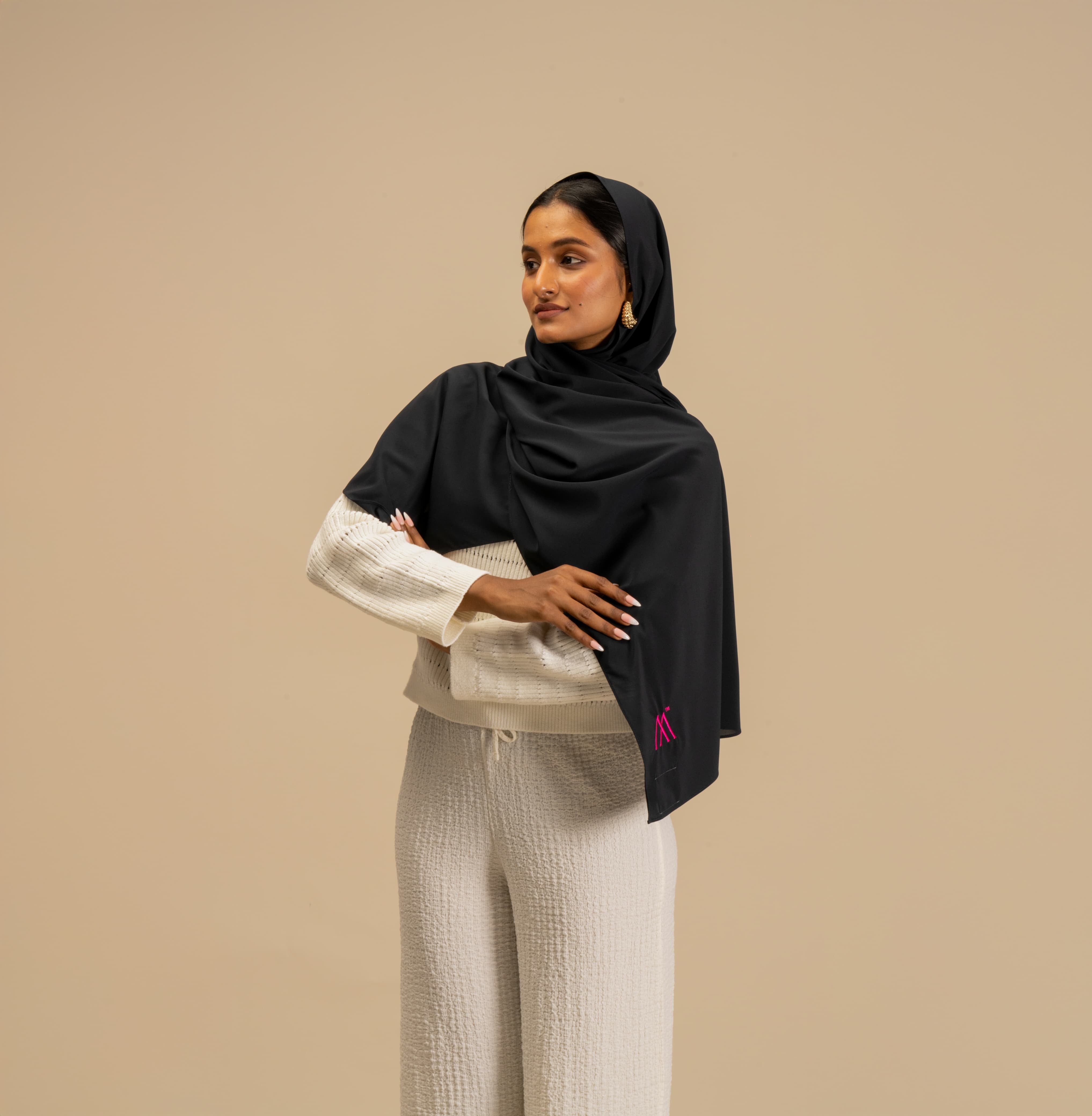 Black Premium Chiffon Scarf - Modest Wear For Women | Armario Modesto