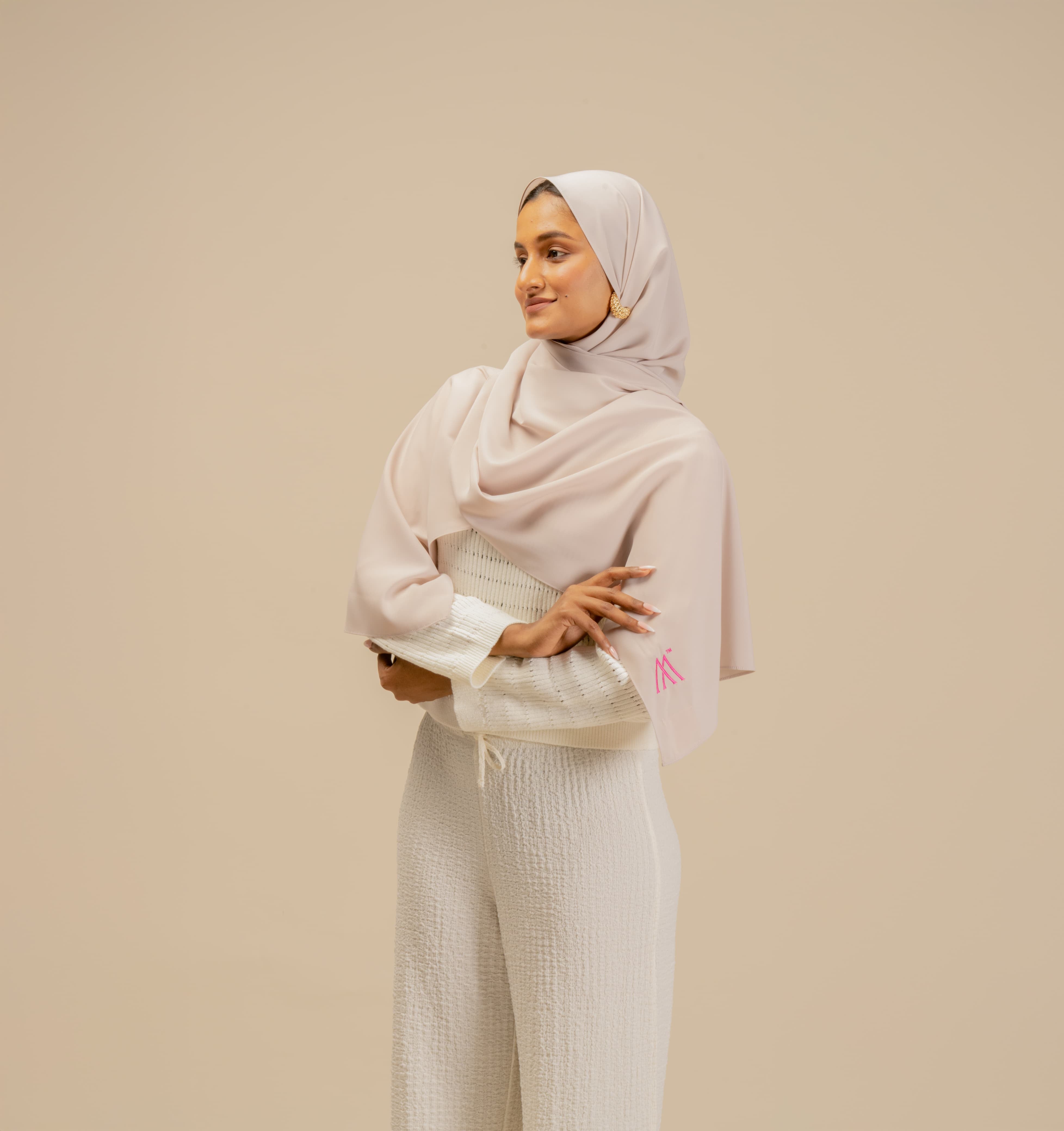 Moon White Premium Chiffon Scarf - Modest Clothing For Women | Armario Modesto