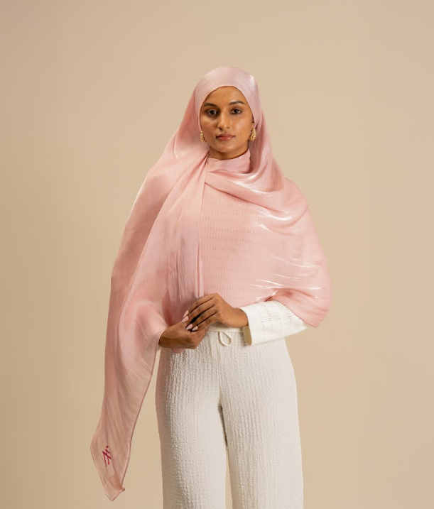Pale Rose Organza Hijab - Modest Wear For Women | Armario Modesto