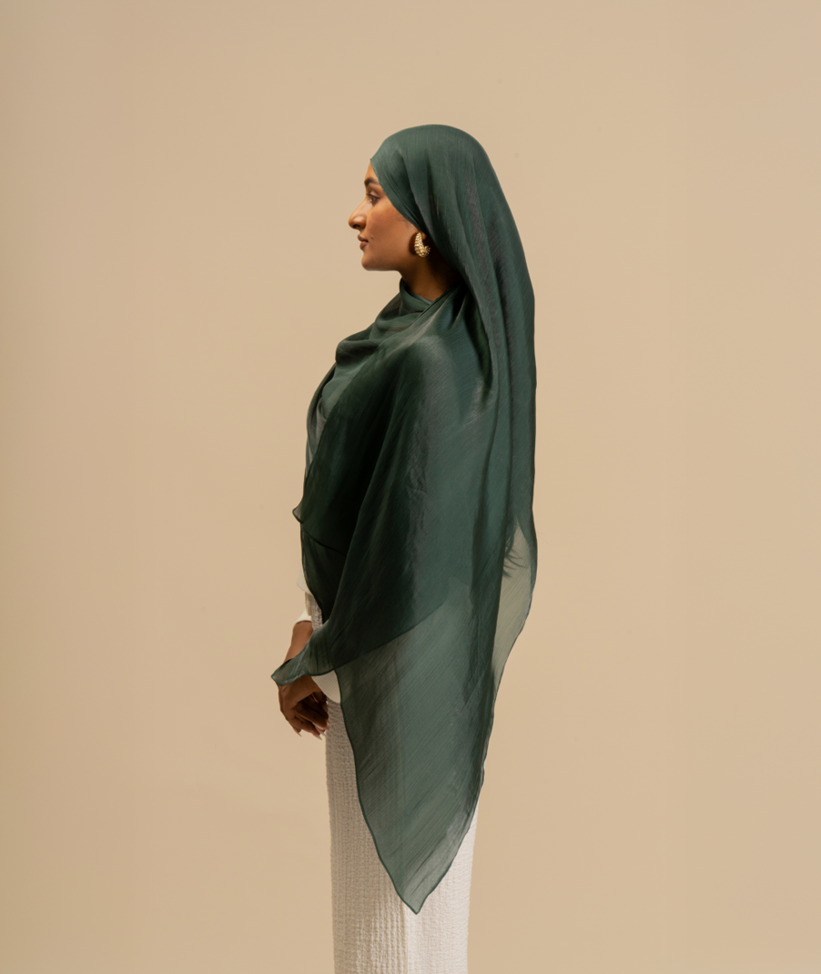 Pine Green Organza Hijab - Modest Wear For Women | Armario Modesto