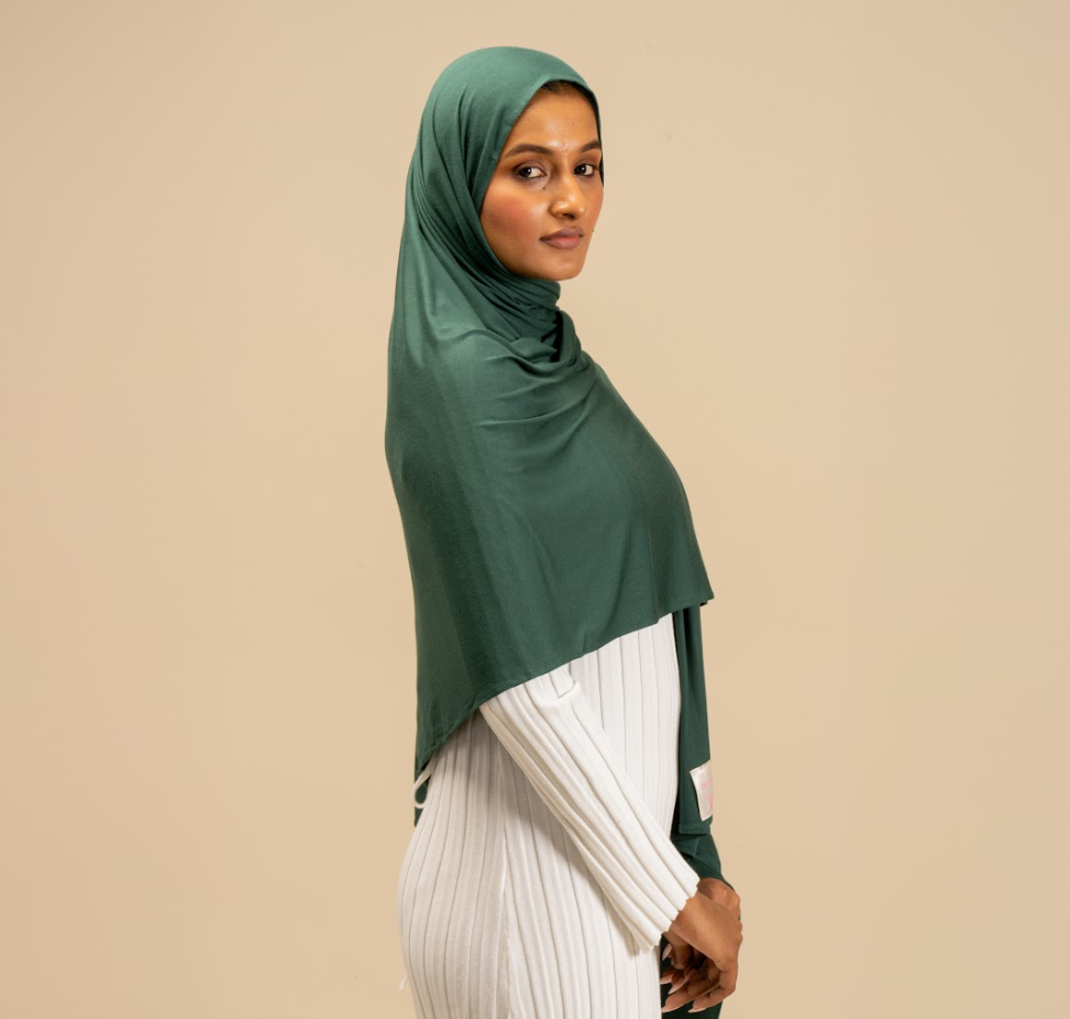 Forest Green Hijab - Modest Wear For Women | Armario Modesto