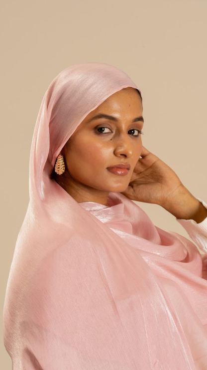 Pale Rose Organza Hijab - Modest Wear For Women | Armario Modesto