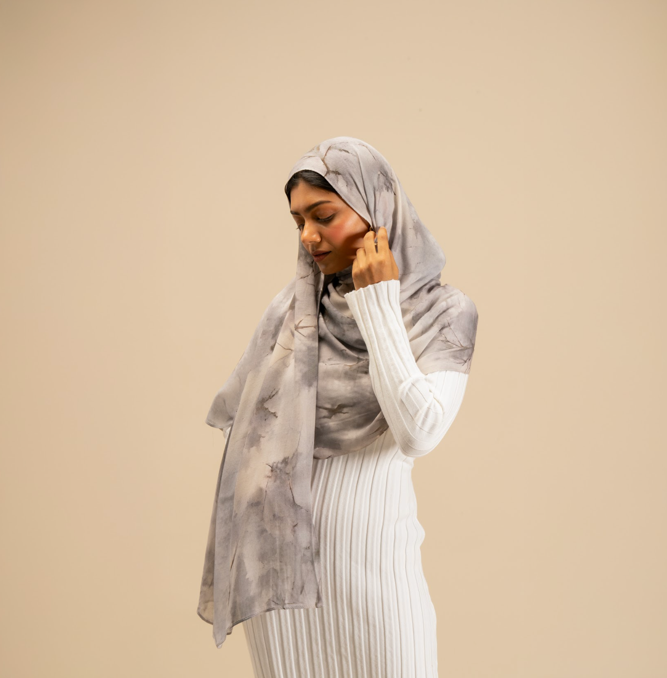 White Marble Printed Modal Scarf - Modest Clothing For Women | Armario Modesto
