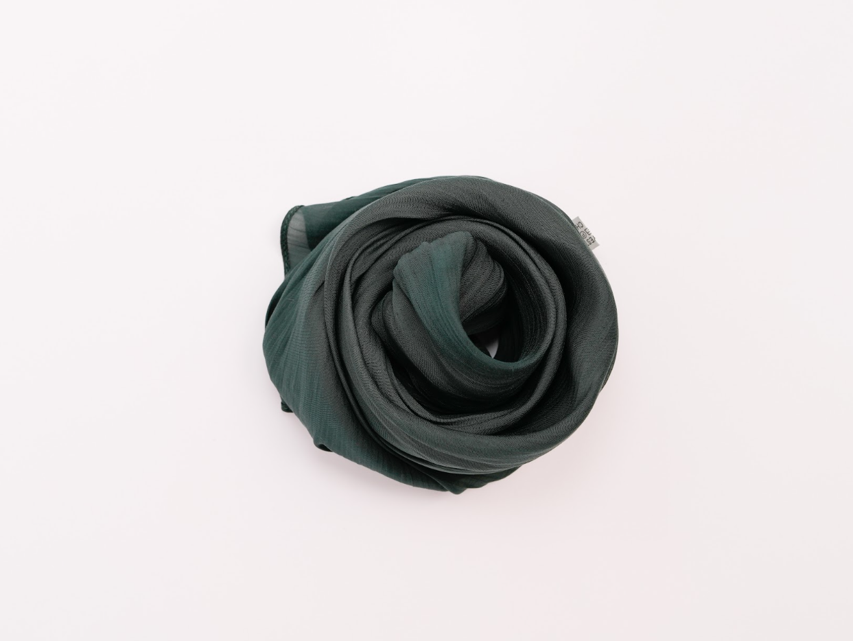 Pine Green Organza Hijab - Modest Wear For Women | Armario Modesto