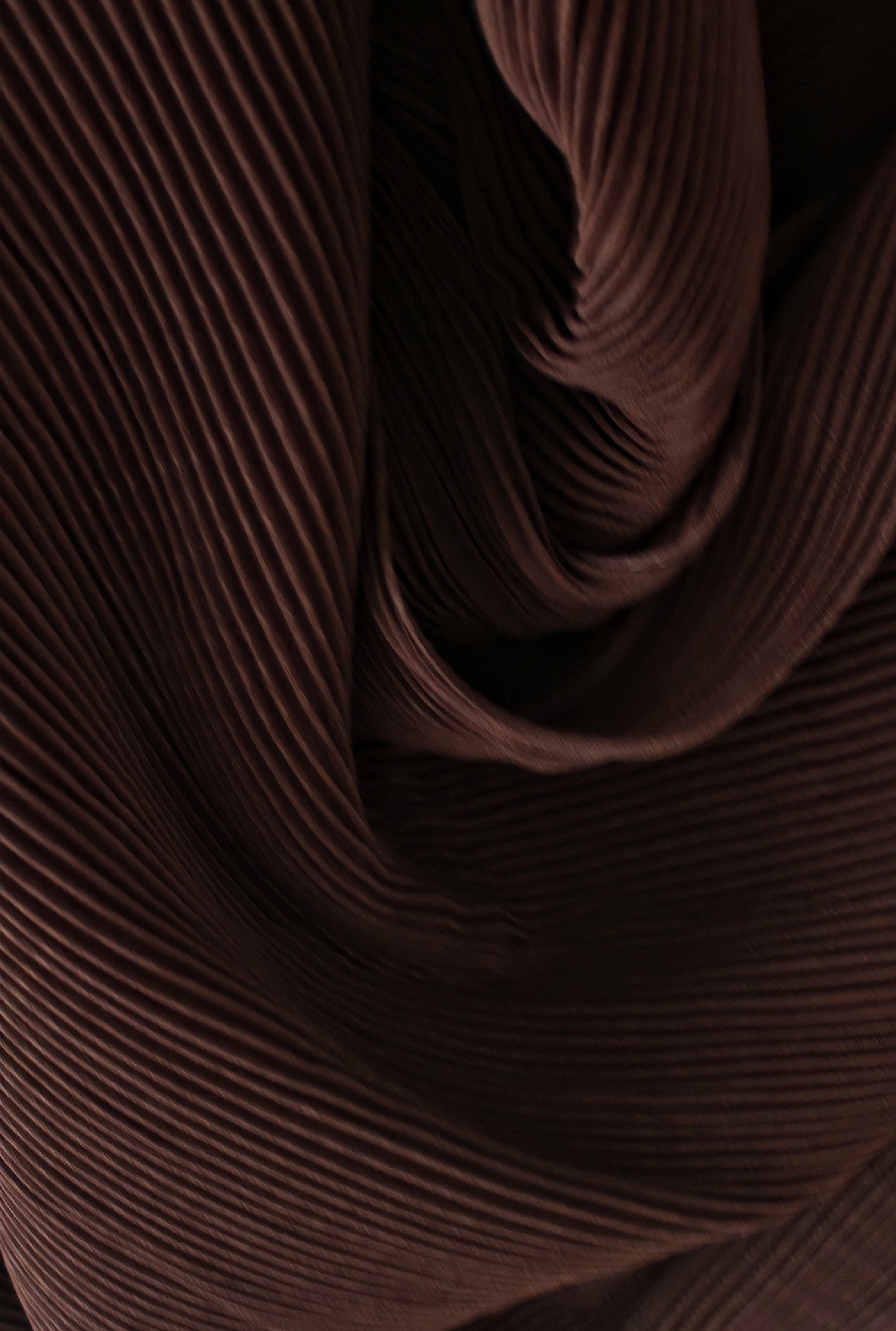 Umber Crinkle Hijab - Modest Clothing For Women | Armario Modesto