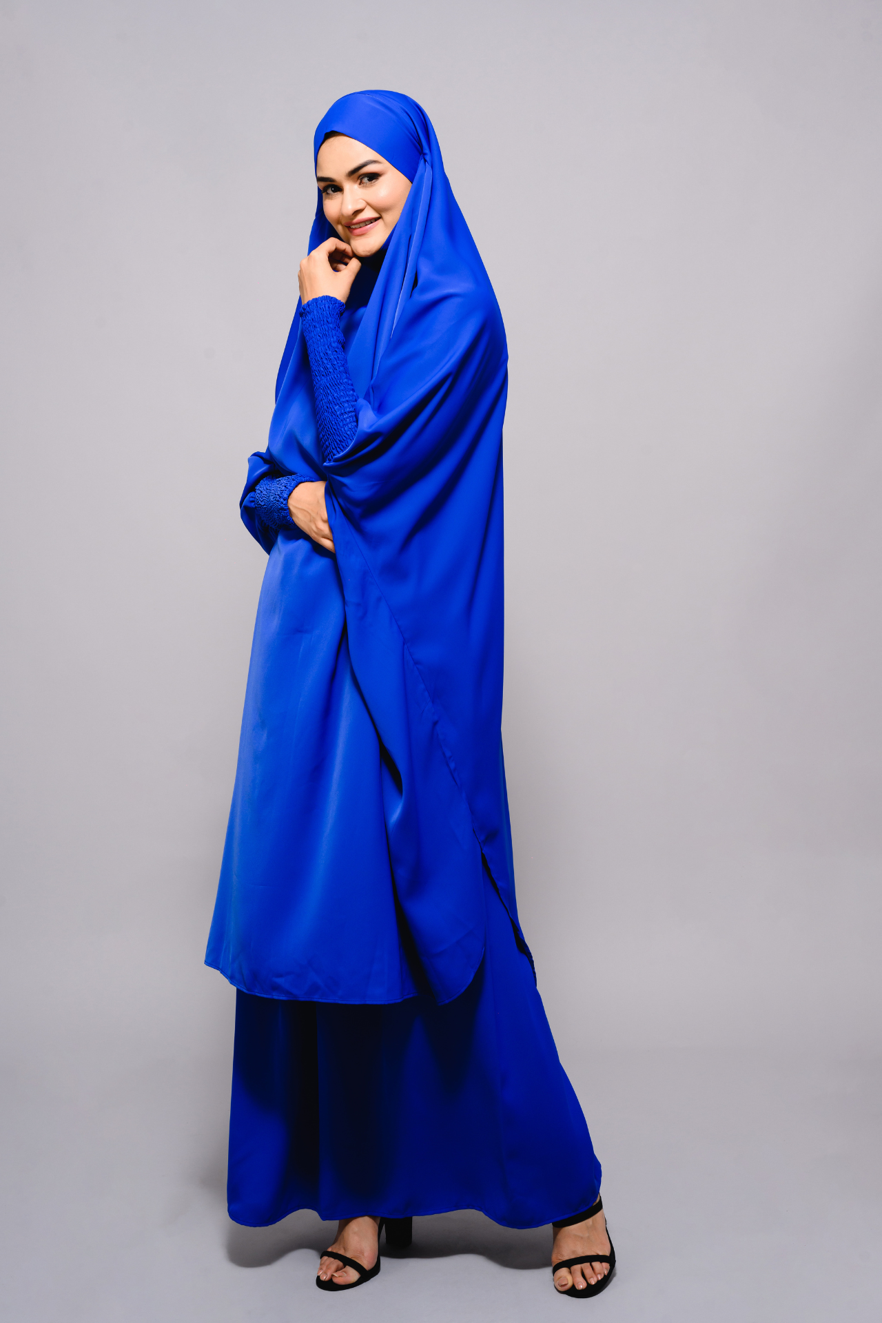 Azure Jilbab - Silk Blend Nida - Modest Clothing For Women | Armario Modesto