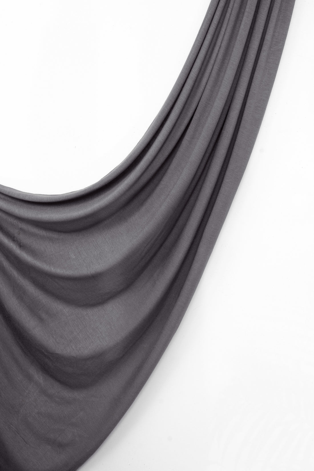 Modest clothing - Graphite Hijab by Armario Modesto