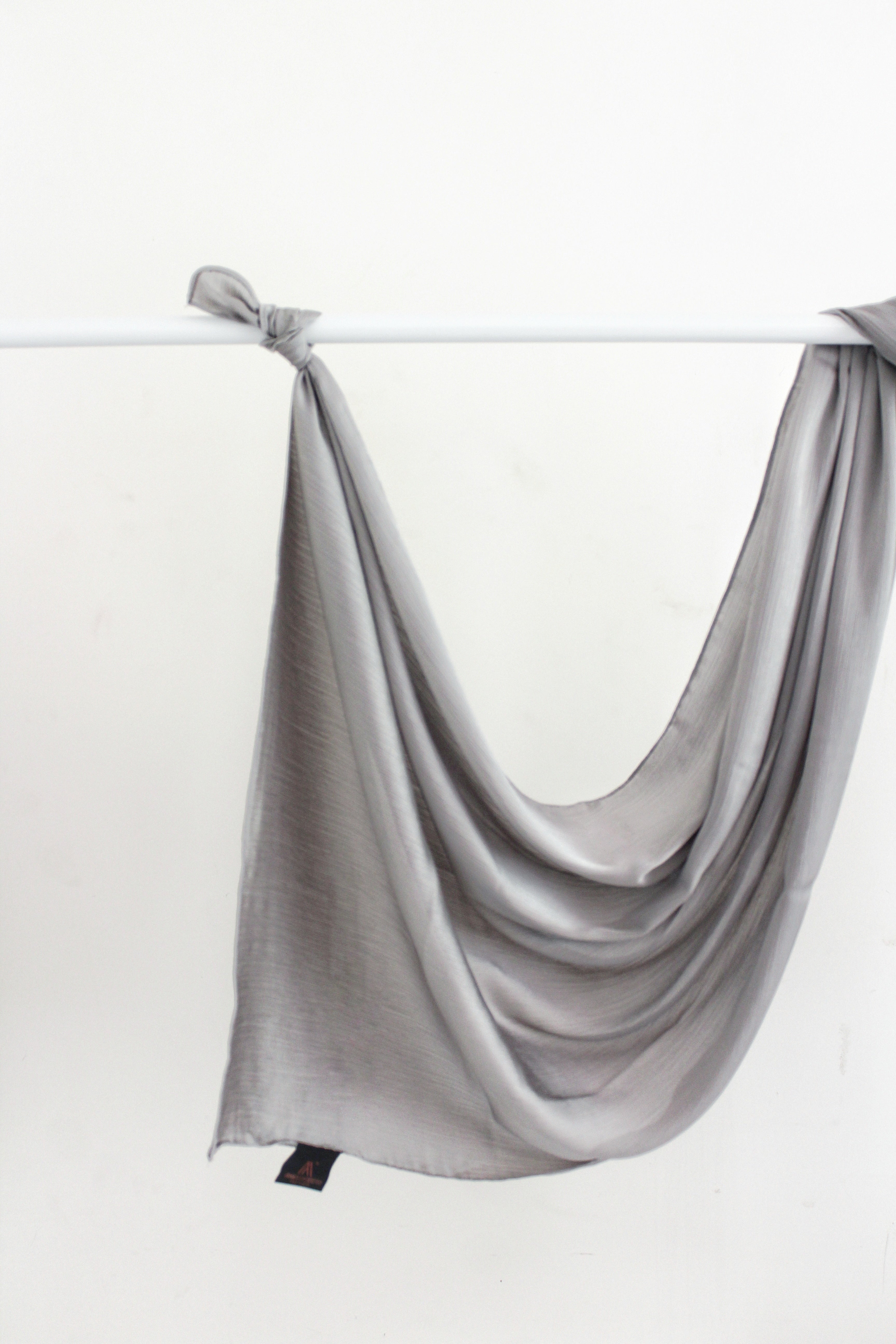 Silver Hijab - Modest Clothing For Women | Armario Modesto