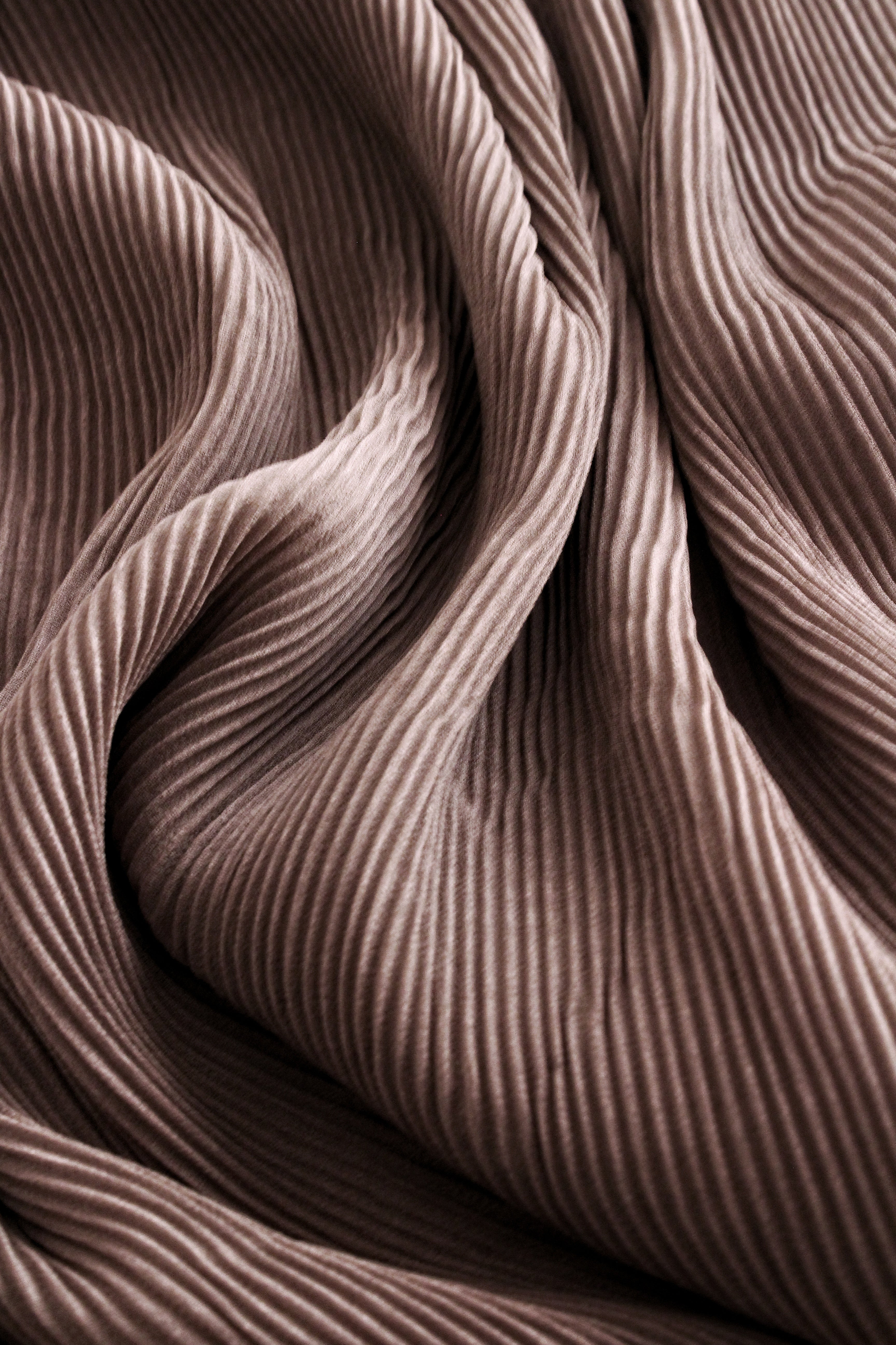 Brunette Crinkle Hijab - Modest Clothing For Women | Armario Modesto