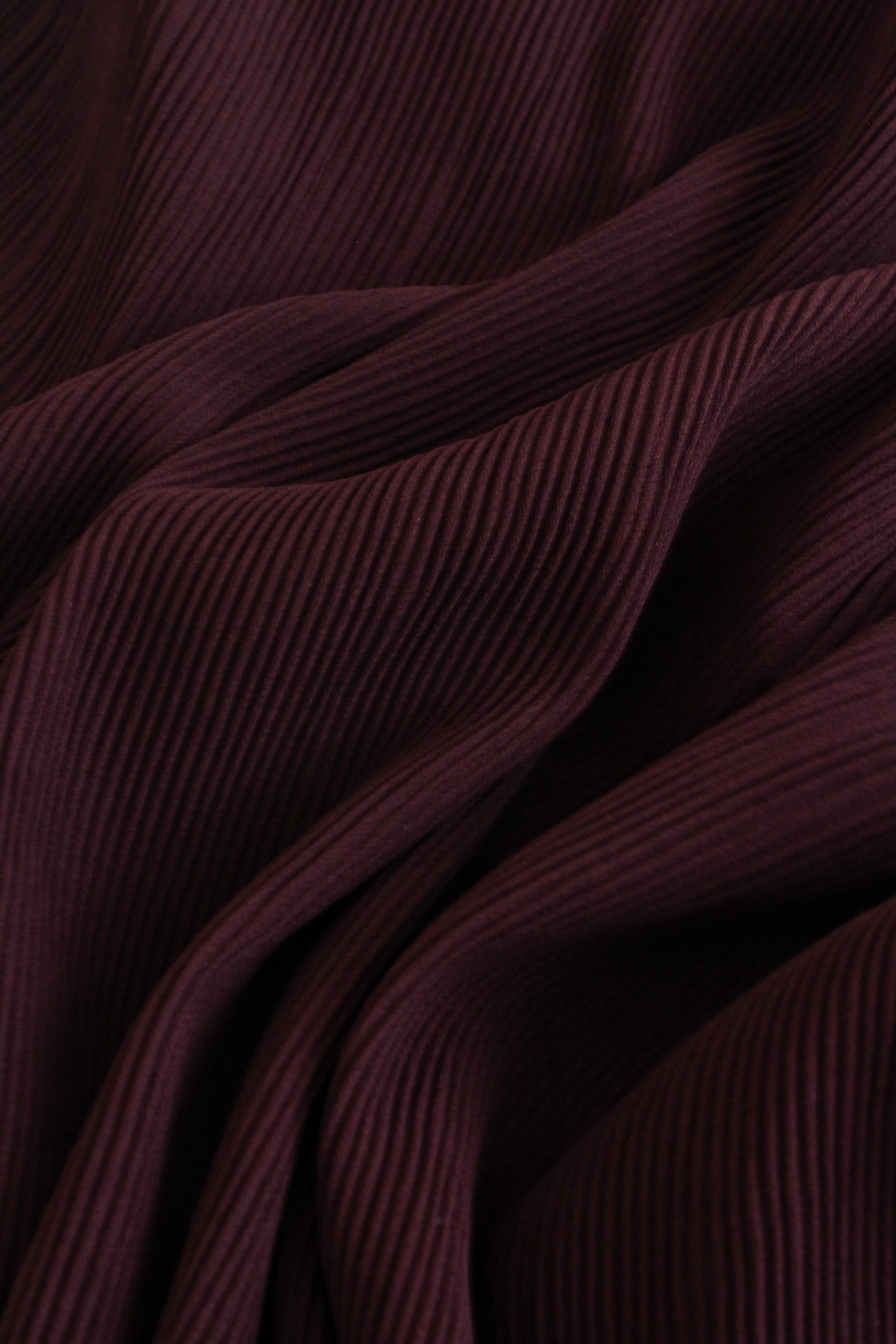 Raisin Crinkle Hijab - Modest Clothing For Women | Armario Modesto