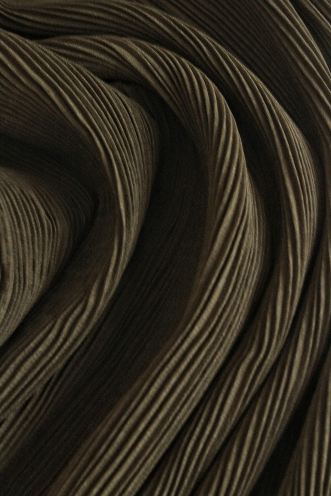 Khaki Crinkle Hijab - Modest Clothing For Women | Armario Modesto