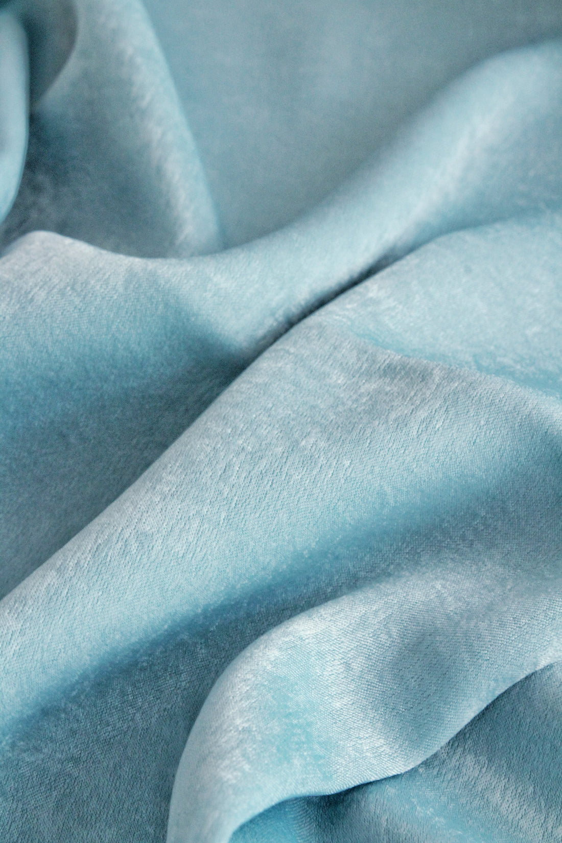 Air Force Velvet Hijab - Modest Clothing For Women | Armario Modesto