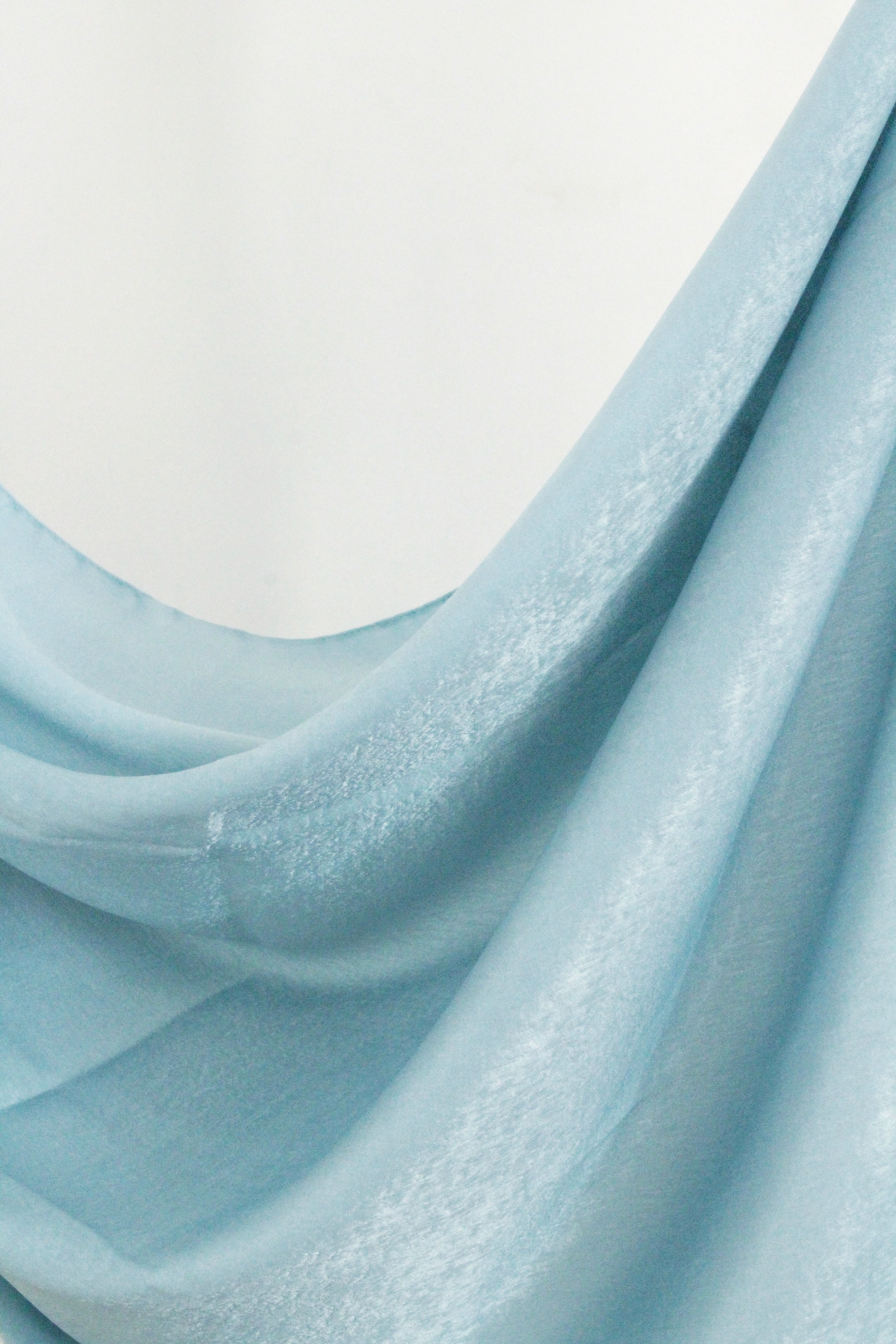 Air Force Velvet Hijab - Modest Clothing For Women | Armario Modesto