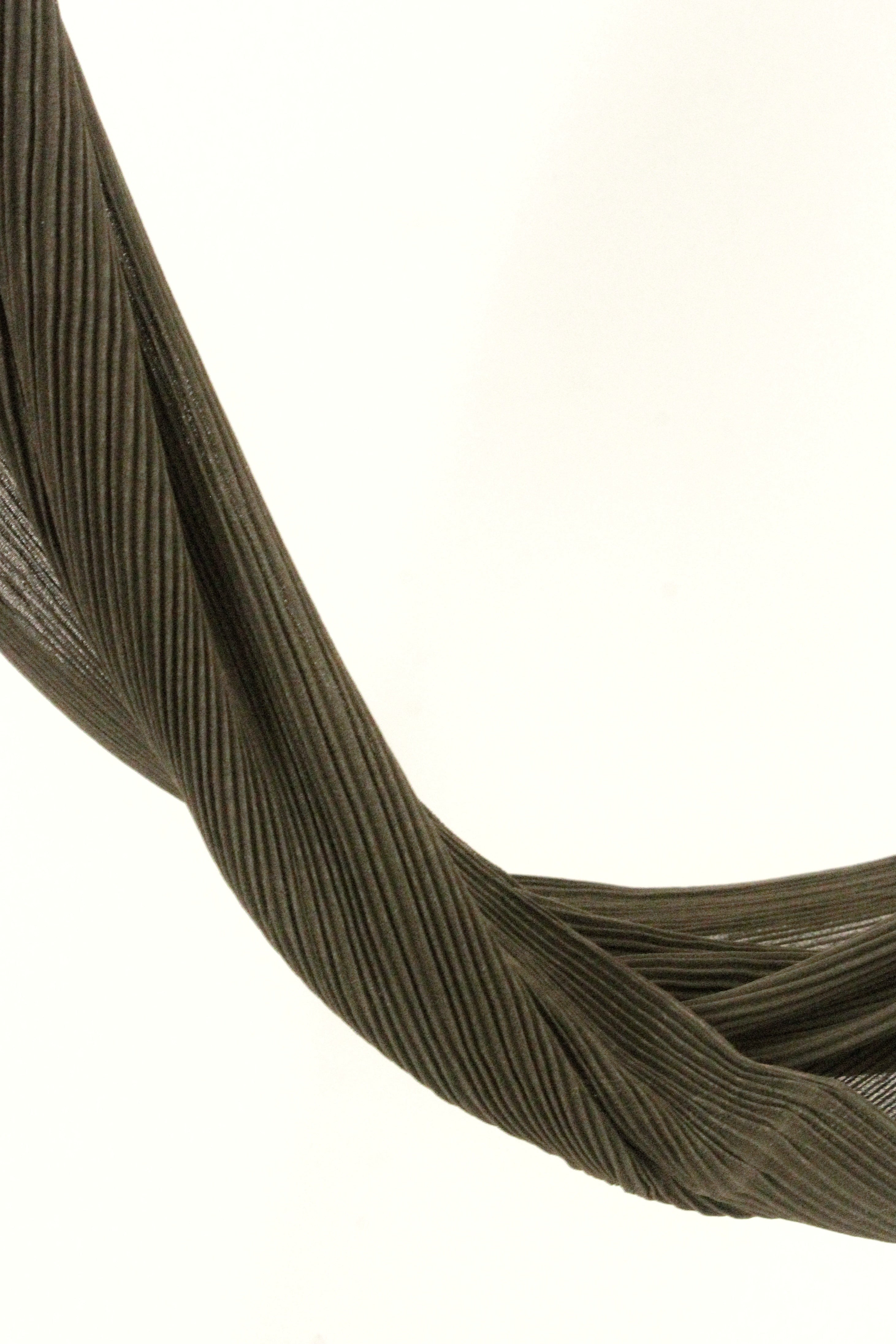 Khaki Crinkle Hijab - Modest Clothing For Women | Armario Modesto