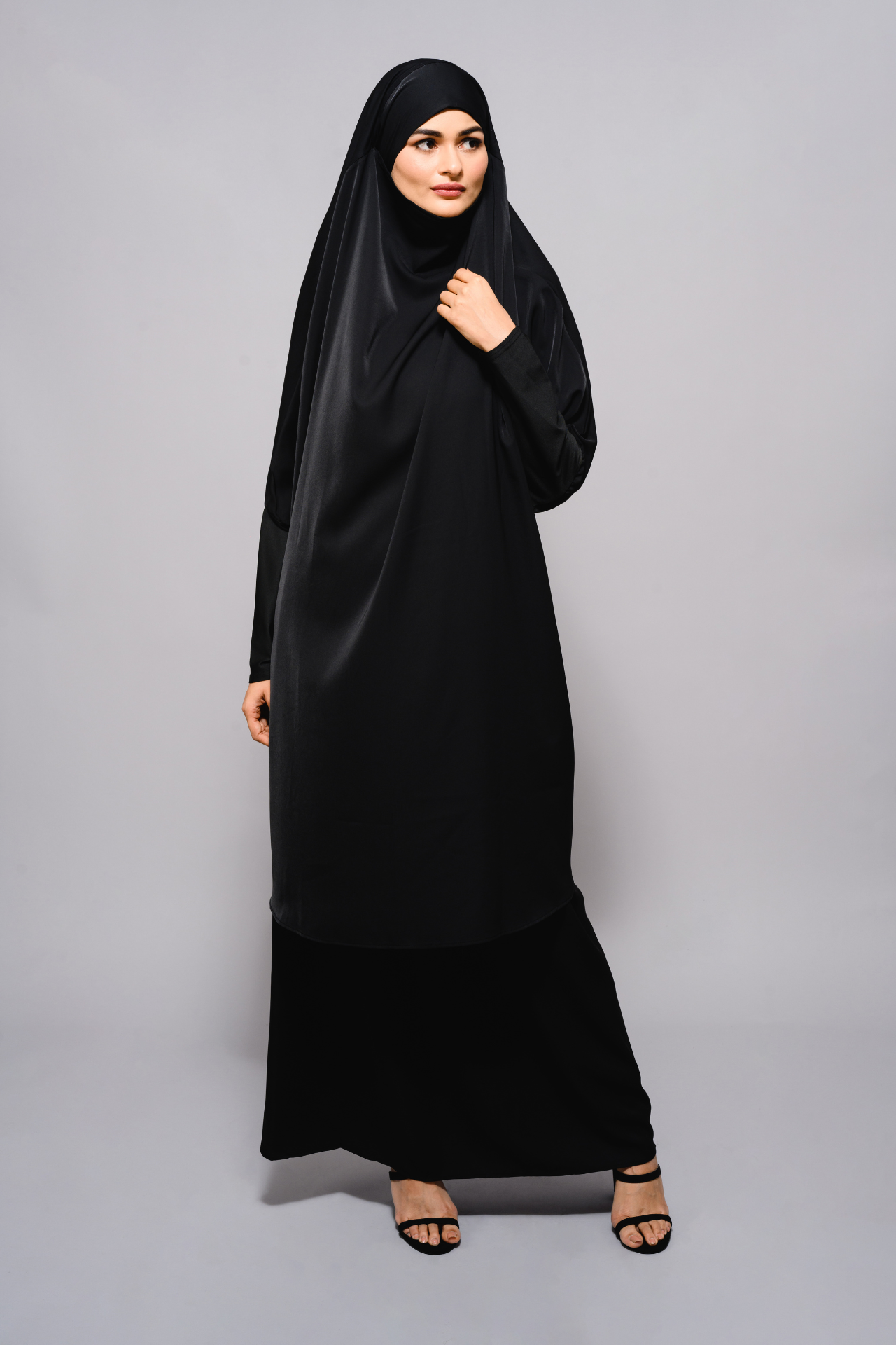 Jet Black Jilbab - Modest Clothing for Women | Armario Modesto