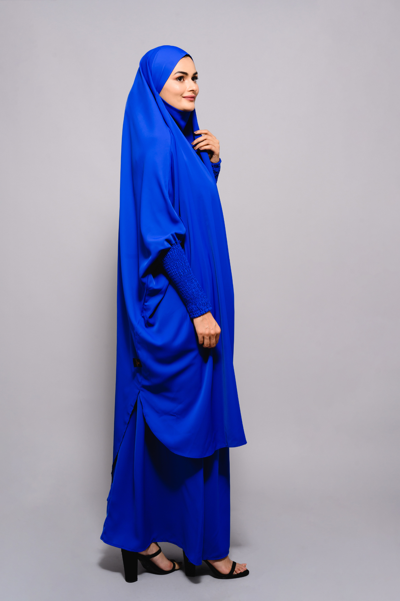 Azure Jilbab - Silk Blend Nida - Modest Clothing For Women | Armario Modesto