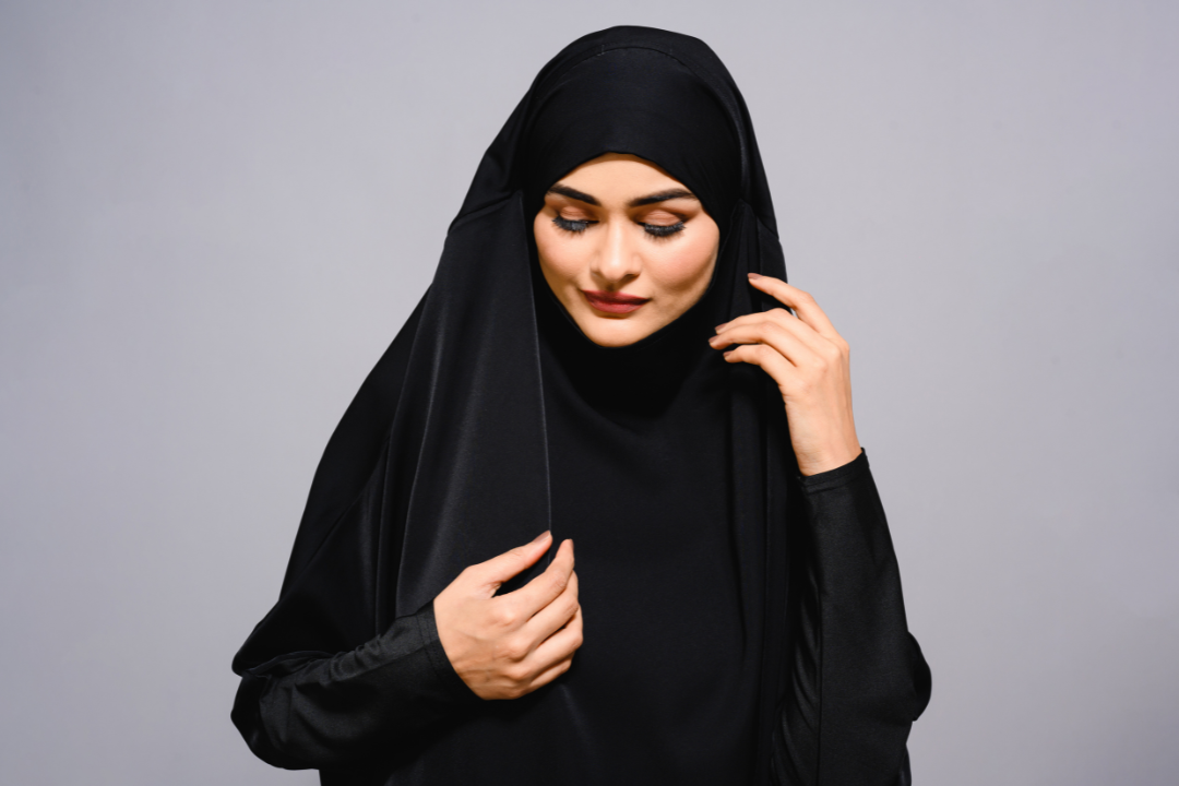 Jet Black Jilbab - Modest Clothing for Women | Armario Modesto