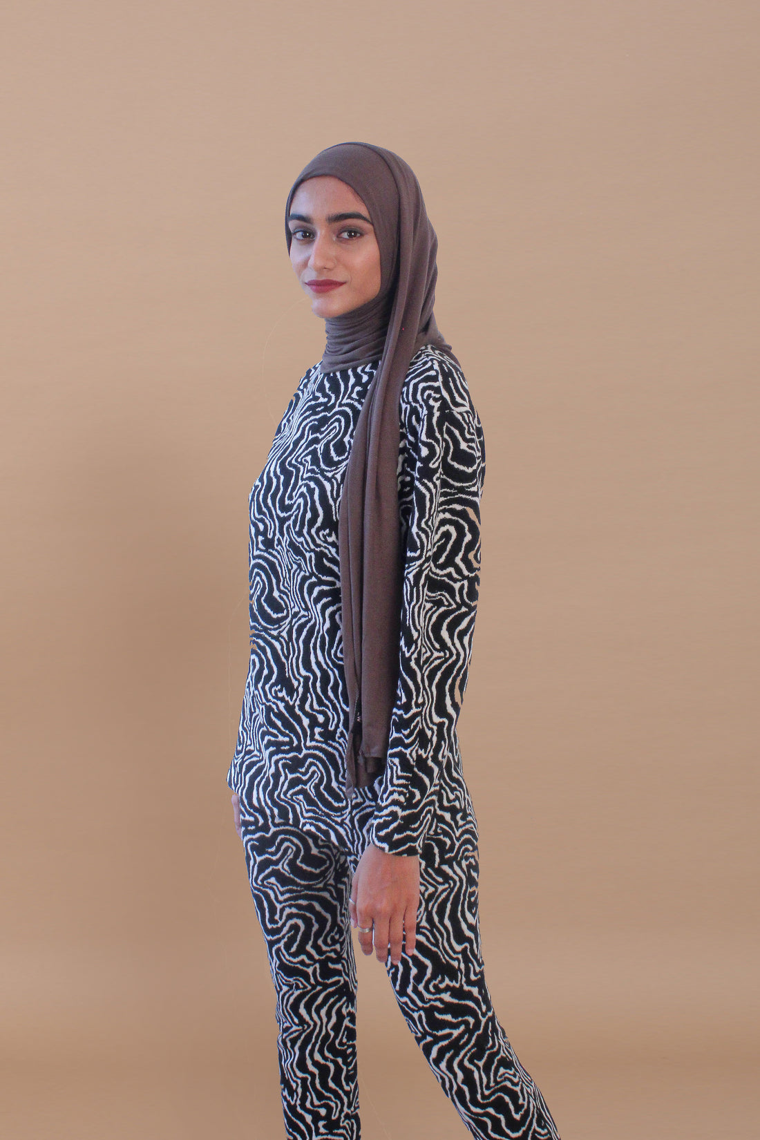 Foliage Hijab - Modest Wear For Women | Armario Modesto