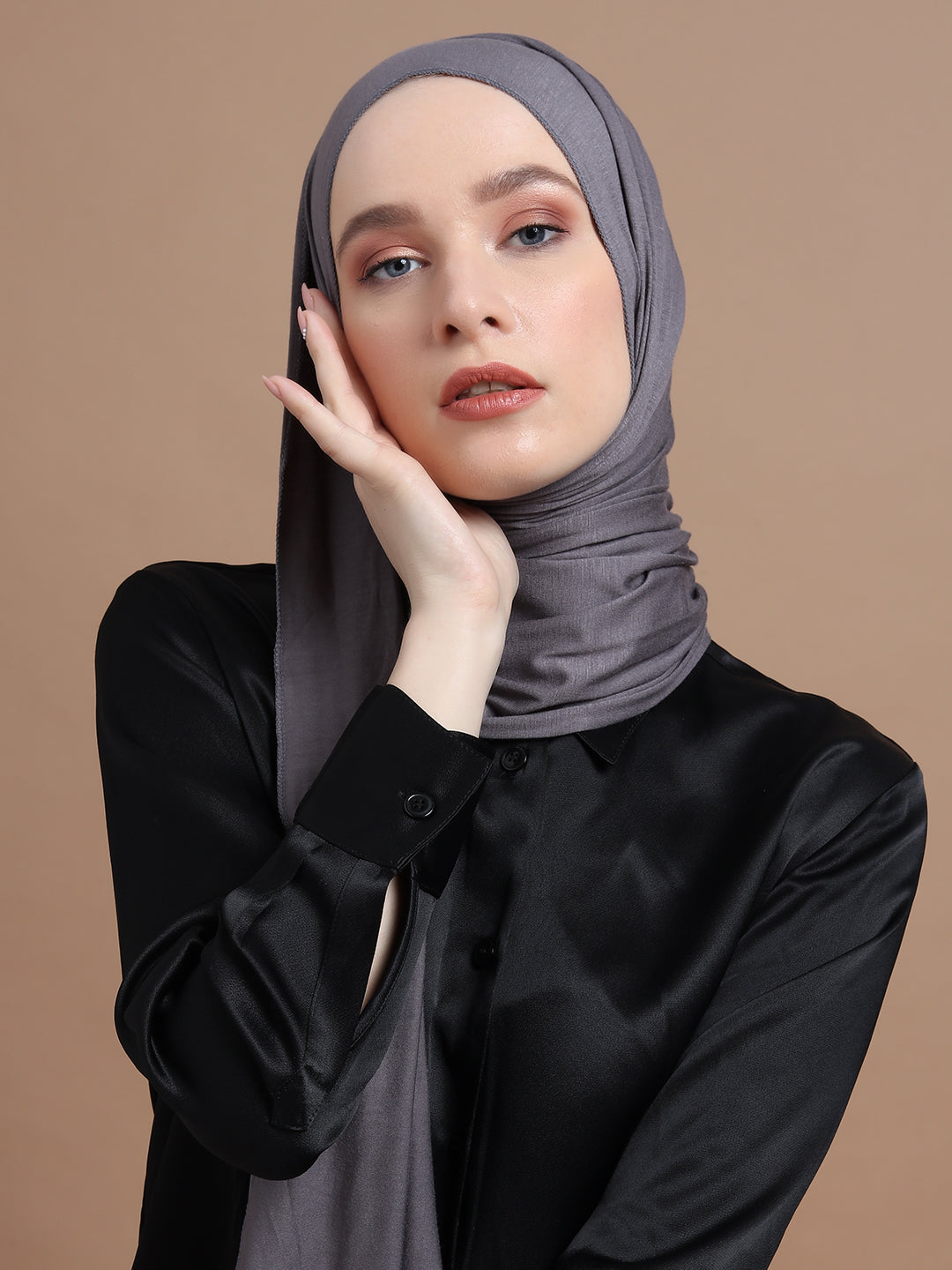 Modest clothing - Graphite Hijab by Armario Modesto