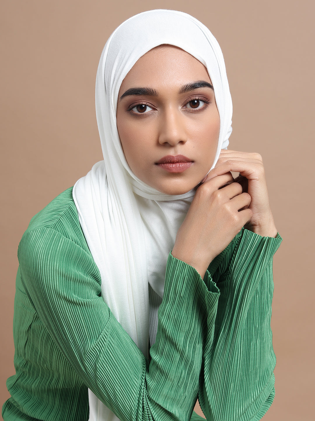 Modest clothing for women - Ivory Hijab and cotton abaya