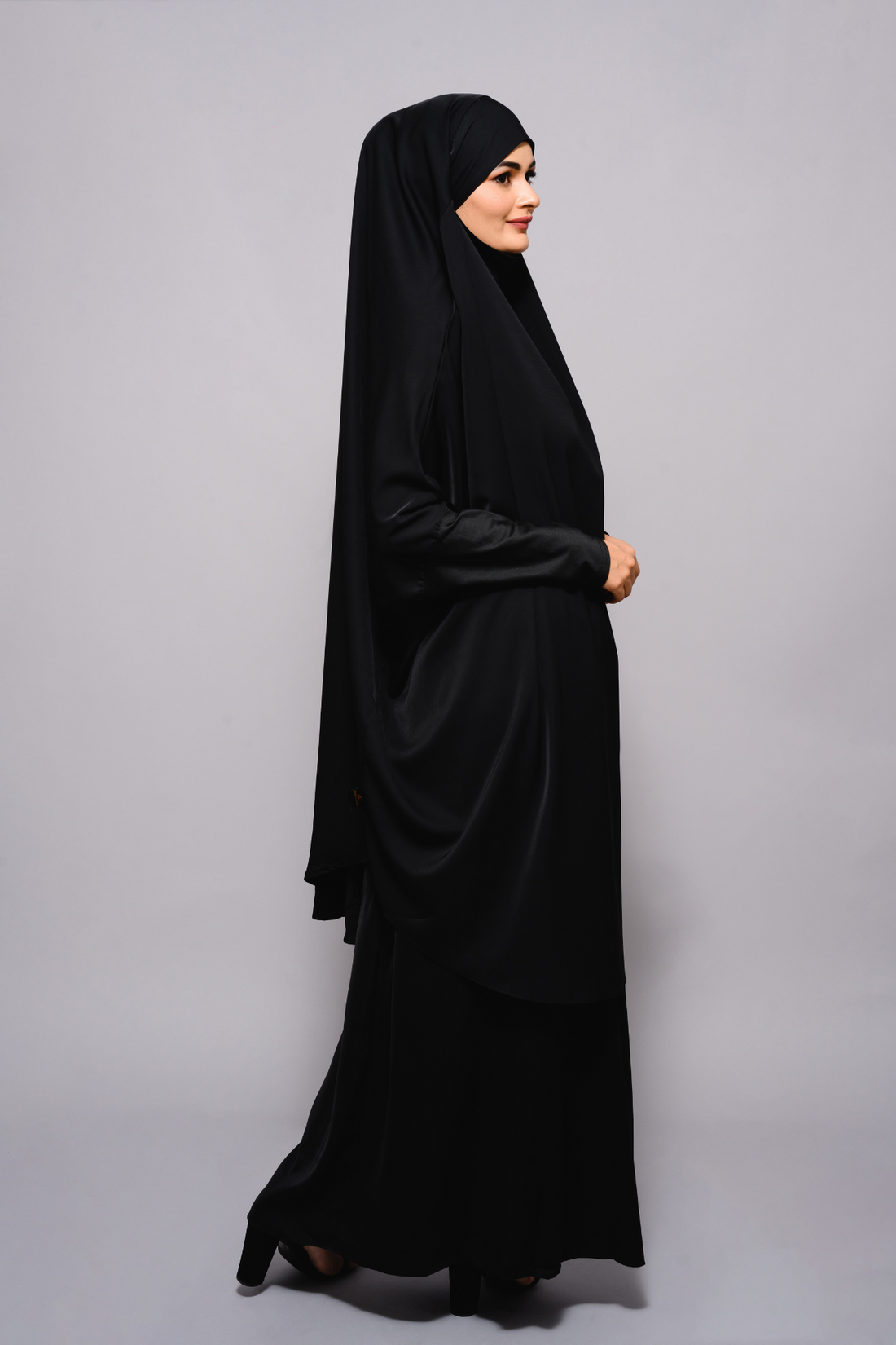 Jet Black Jilbab - Modest Clothing for Women | Armario Modesto