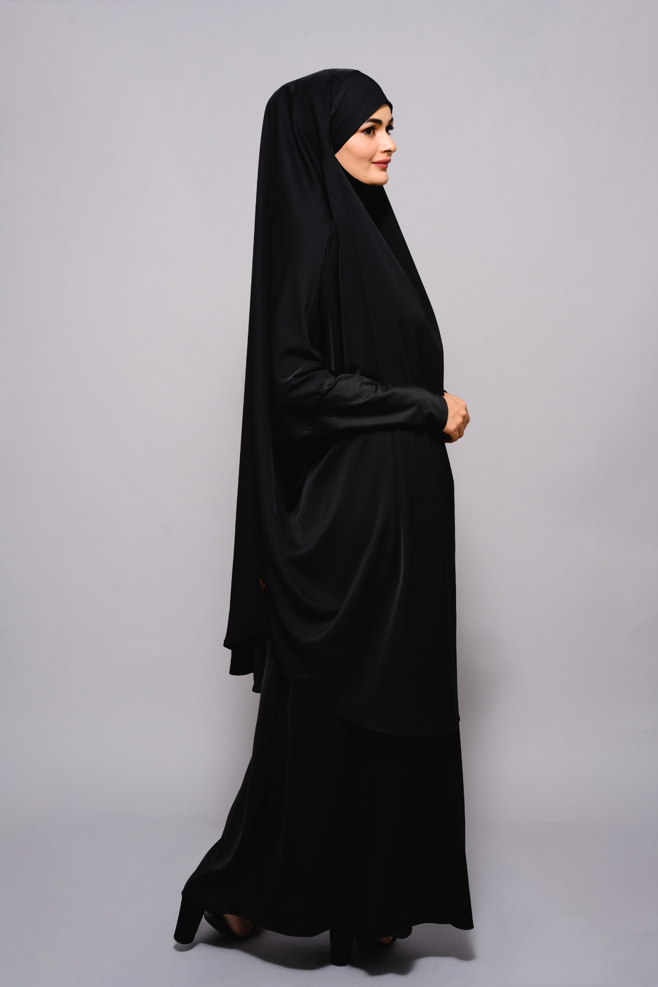Jet Black Jilbab - Modest wear for Women | Armario Modesto