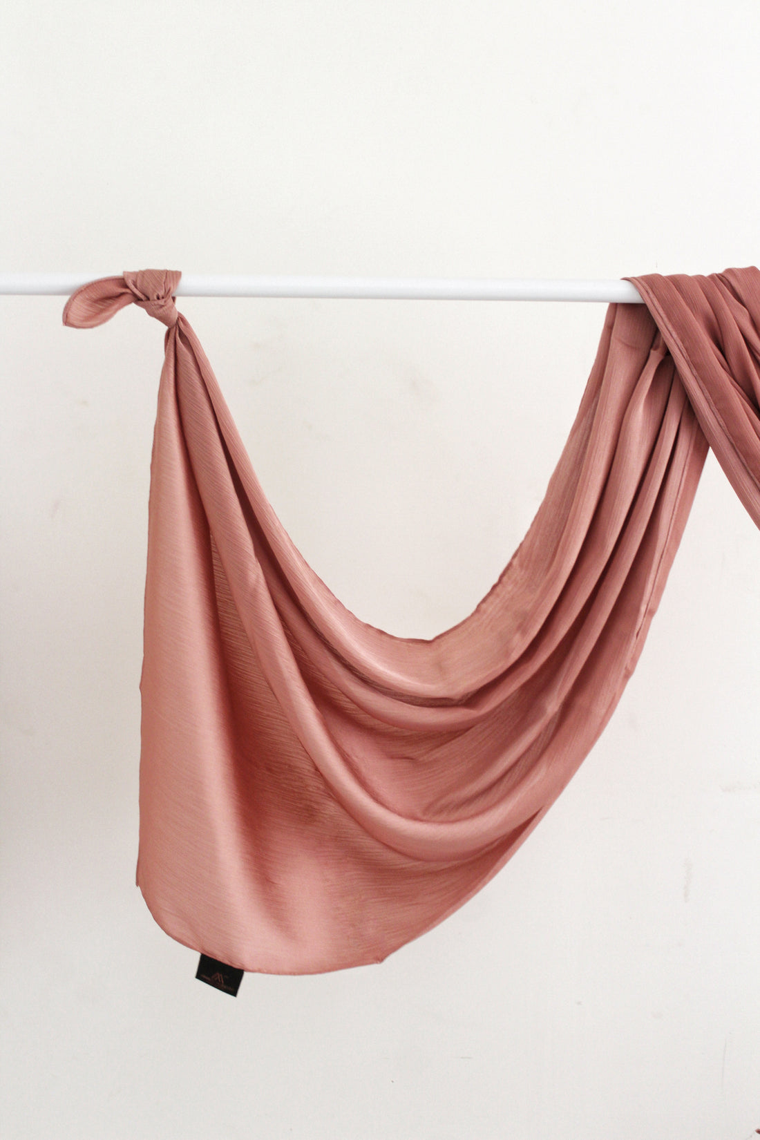 Rose Gold Hijab - Modest Clothing For Women | Armario Modesto