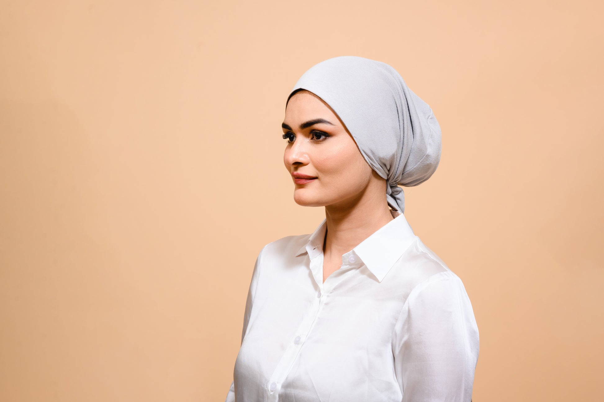 Stone_Silk-Blend_Satin_Under_scarf_-_Armario_Modesto - Burka clothes