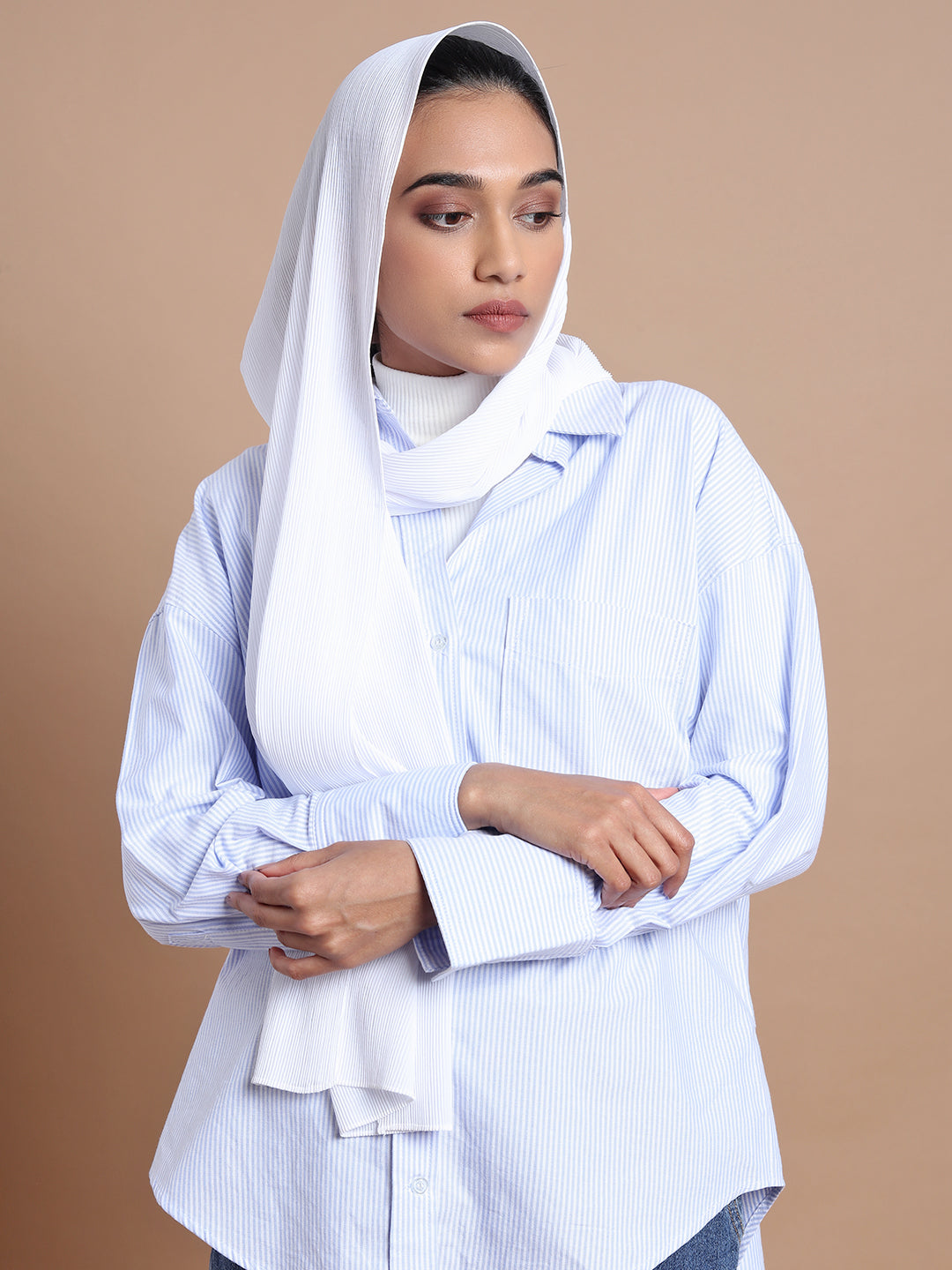White Crinkle Hijab - Modest Clothing For Women | Armario Modesto , Burka clothes