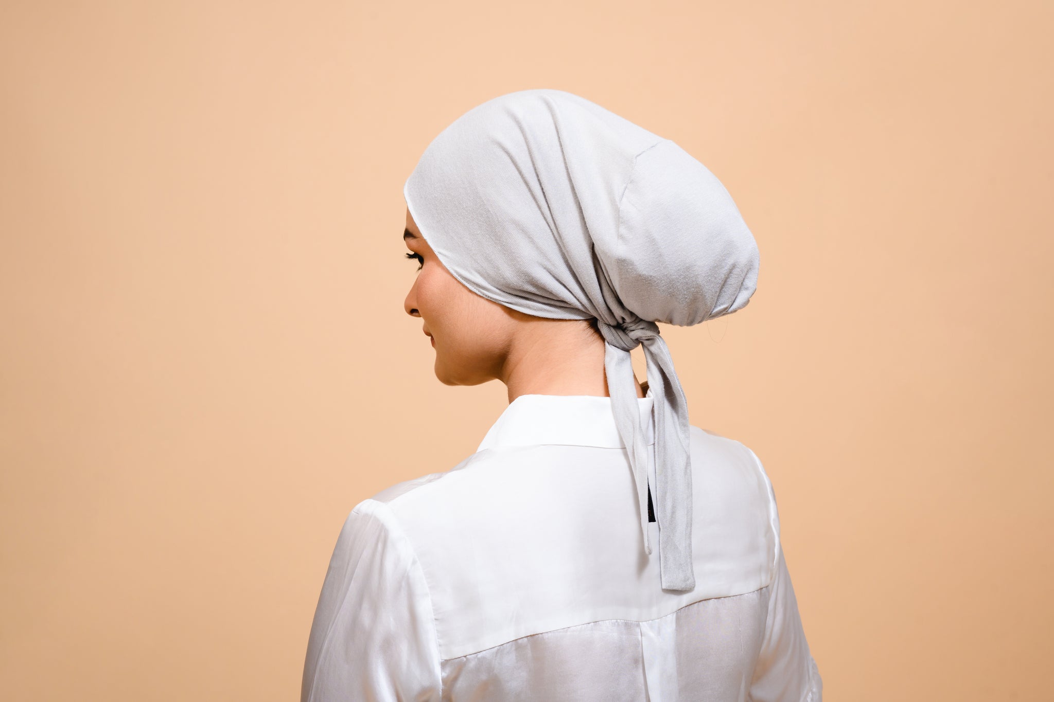 Stone Silk-Blend Satin Under scarf - Modest Clothing For Women | Armario Modesto