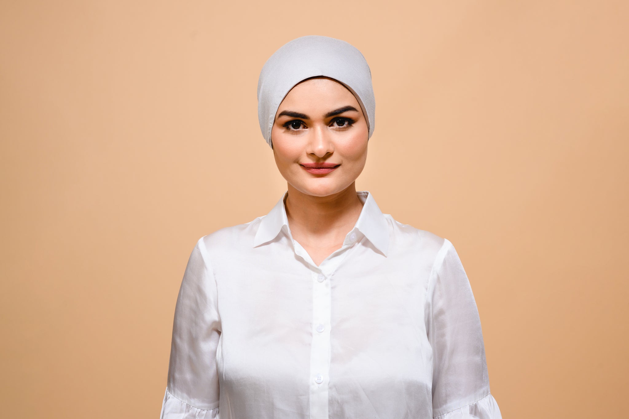 Stone Silk-Blend Satin Under scarf - Modest Clothing For Women | Armario Modesto